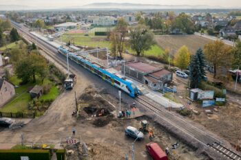 Widok z lotu ptaka na modernizowaną stacje kolejową Goczałkowice.