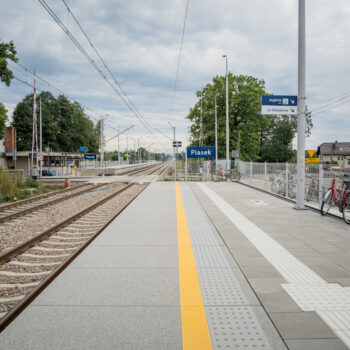 Przystanek kolejowy Piasek (4)
