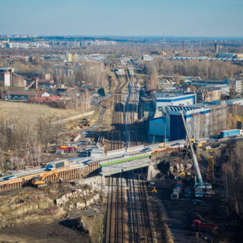 Wiadukt drogowy w ciągu ul. Bagiennej w Katowicach z nową jezdnią po stronie wschodniej