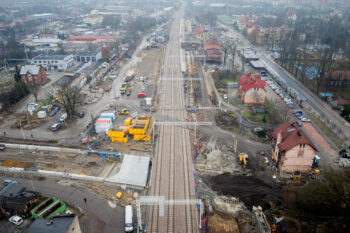 Grudzień: Przebudowa stacji Pszczyna, budowa wiaduktu na ul. Męczenników Oświęcimskich