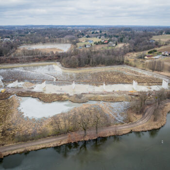 Budowa nowego, ponad 600-metrowego mostu kolejowego w Zebrzydowicach