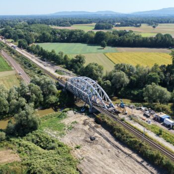 Przebudowa mostu kolejowego w Drogomyślu
